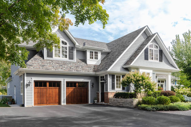 Best Roof Moss and Algae Removal  in Ridgewood, IL